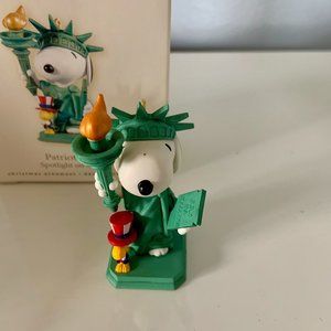 Snoopy Ornament. Patriotic Pals. 2008
